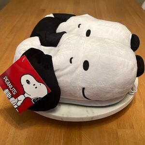 URBAN OUTFITTERS SMOKO Snoopy Slippers - USB Footwarmers - One Size Fits Most